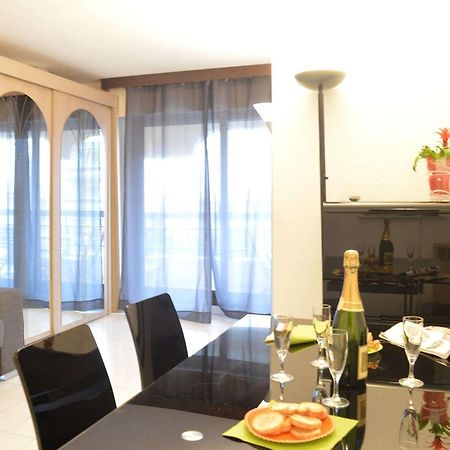 Studio Cabine A 200M De Port Frejus, Plage, Commerces, Terrasse, 4 Couchages, Menage Inclus - Fr-1-226A-31 Exterior photo